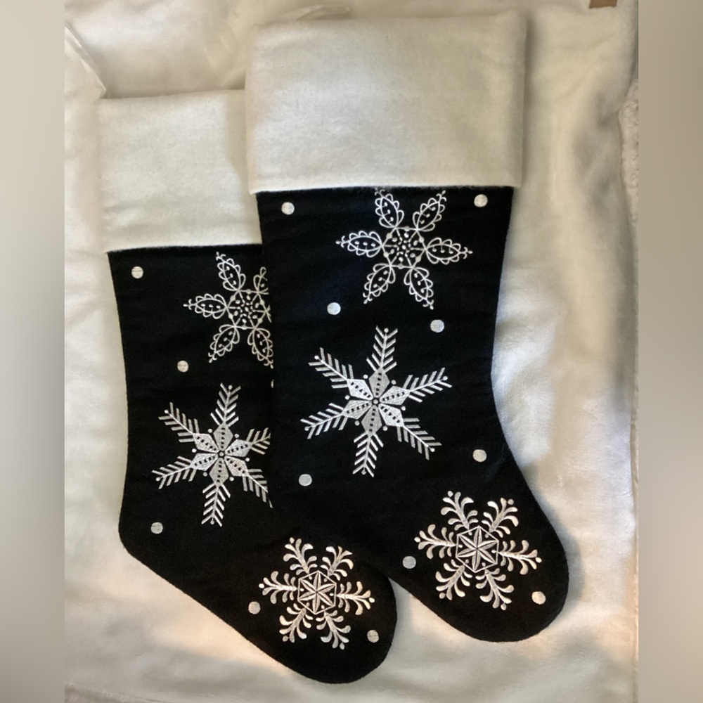 Black & White Christmas Stockings | Snowflake Design (GMB1)